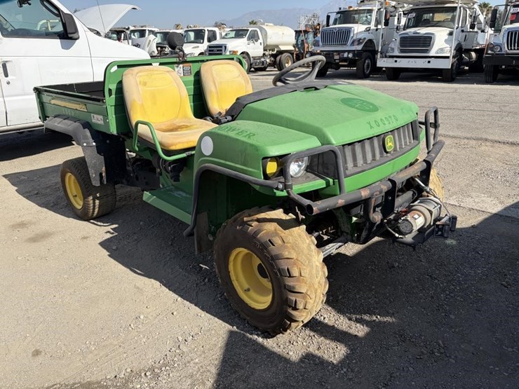 john-deere-gator-image-2