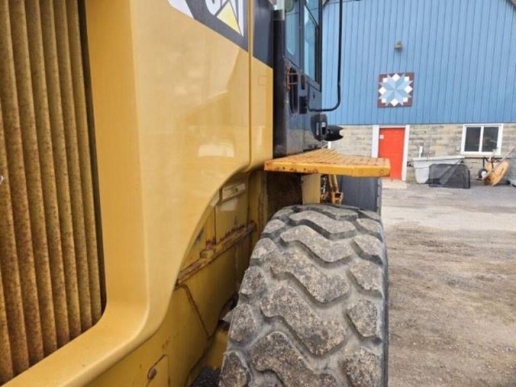 2010-caterpillar-924h-image-24
