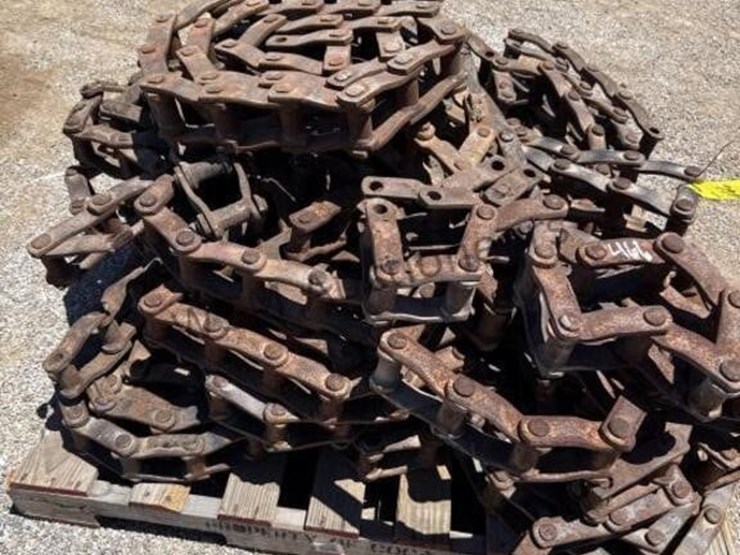 pallet-of-drive-chains-for-v-bottom-spreader-image-5
