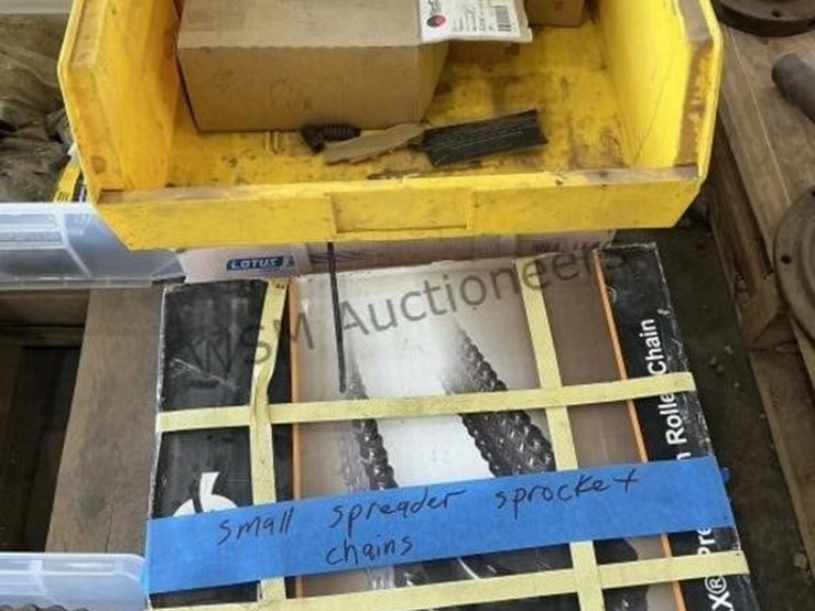 pallet-of-international-spreader-truck-sprocket-image-4