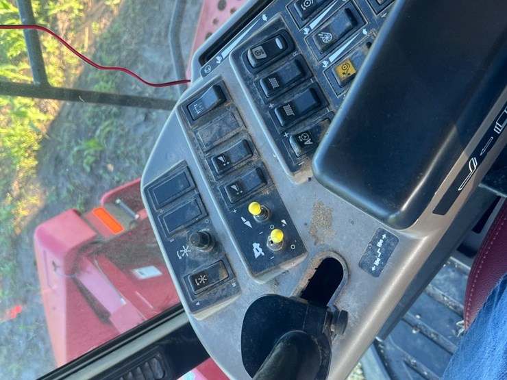 case-ih-5140-image-11