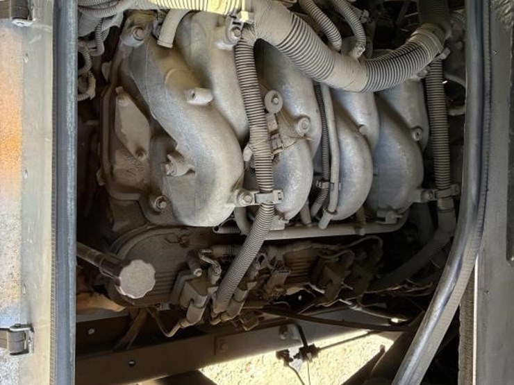 2008-workhorse-w62-image-10