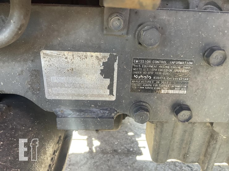 2014-kubota-l45-image-17