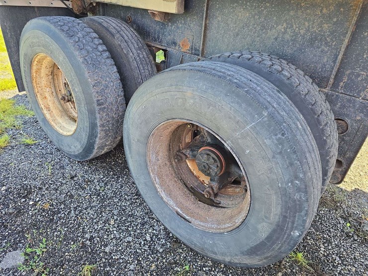 1970-fruehauf-dump-trailer,-32',-air-tailgate,-spring-ride,-full-frame,-grain-chute,-roll-tarp,-vin--639909-image-18
