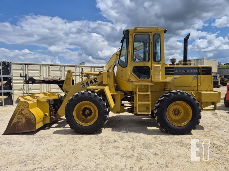 1989-deere-344e-image-8