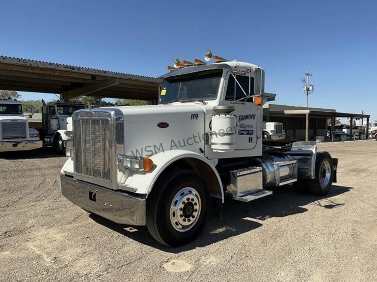1993-peterbilt-379-image-1