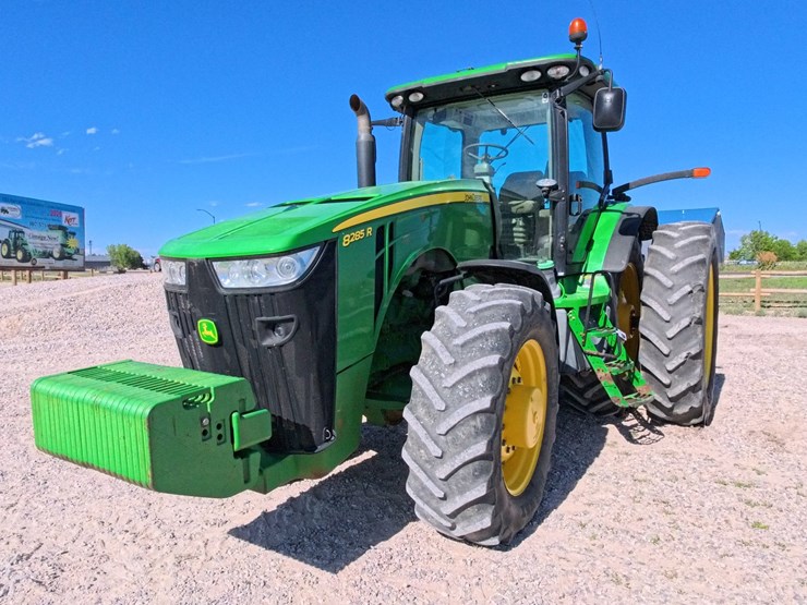 john-deere-8285r-image-11