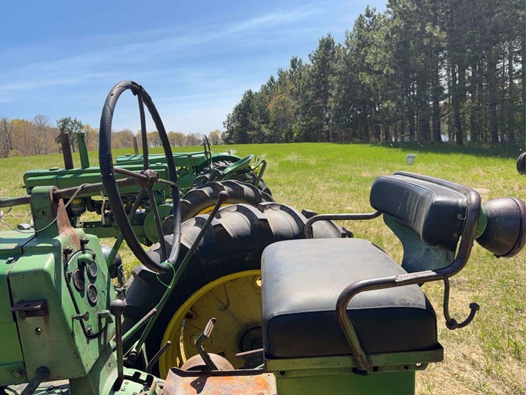john-deere-70-image-24