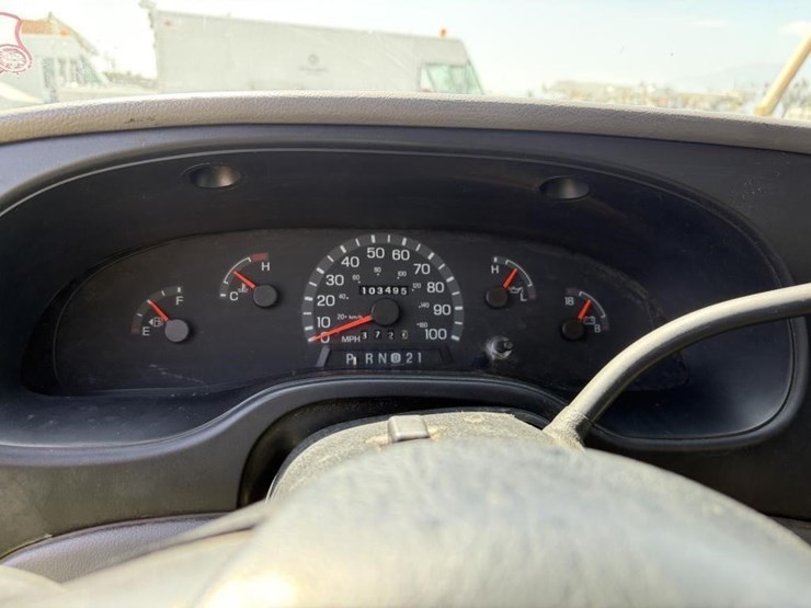 2001-ford-e350-image-16