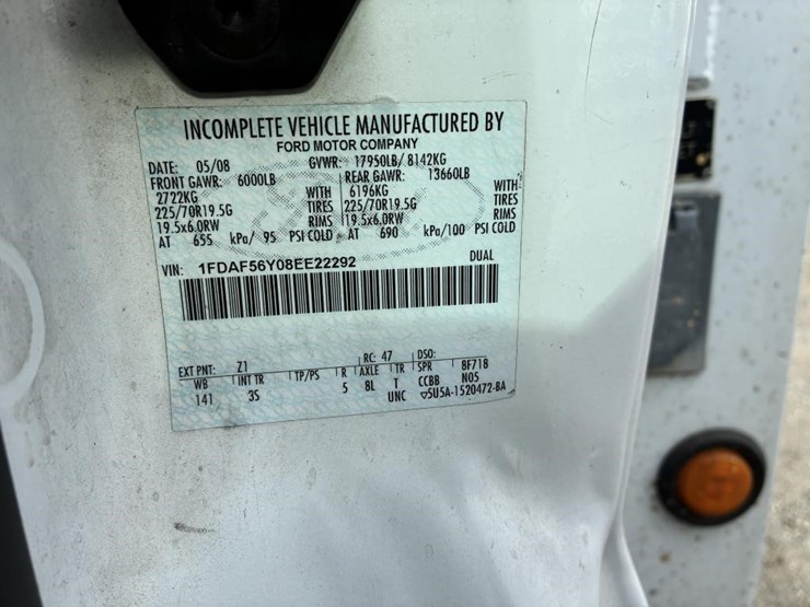 2008-ford-f550-image-25