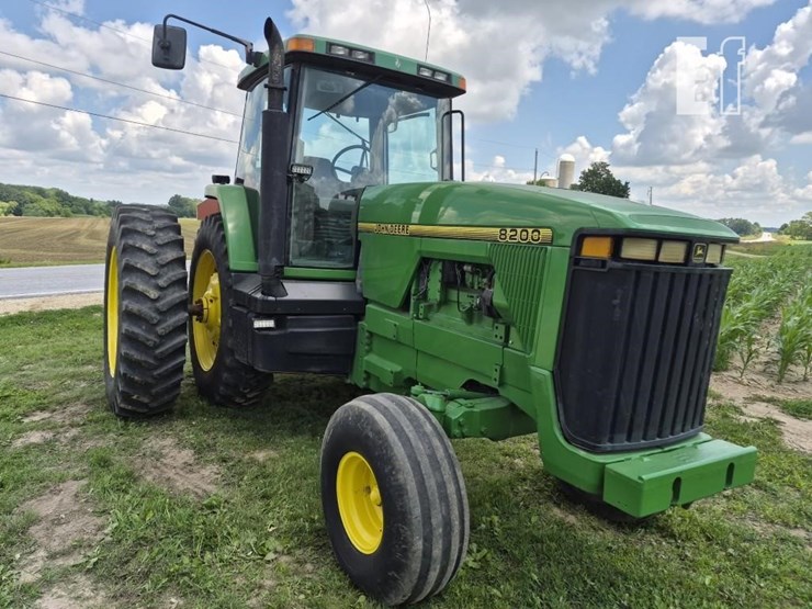 1995-john-deere-8200-image-8