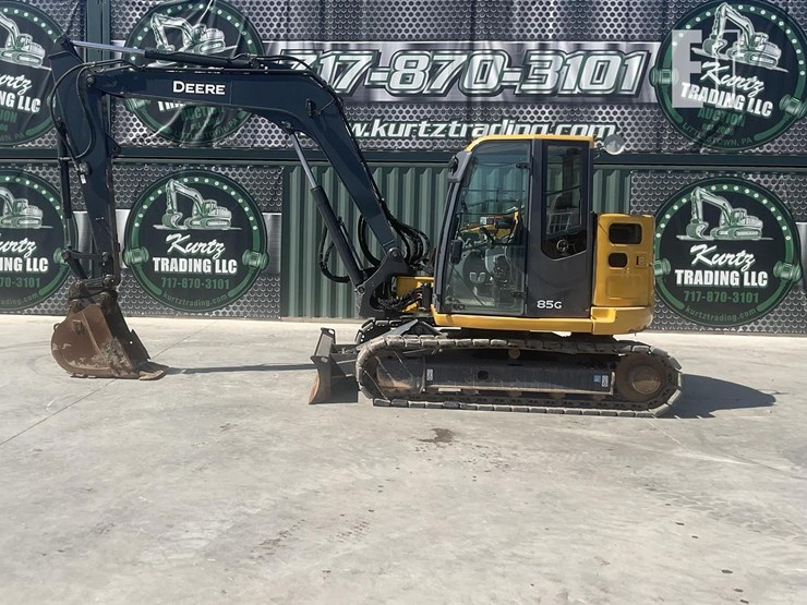 2022-deere-85g-image-1