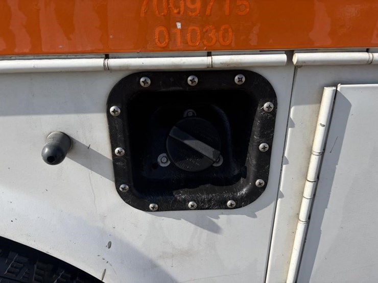 2014-ford-f350-sd-image-6