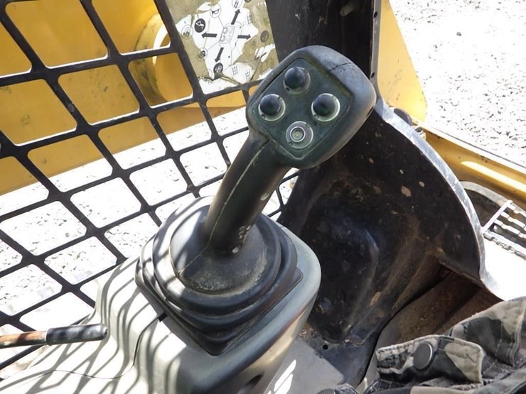 2018-caterpillar-239d-image-27