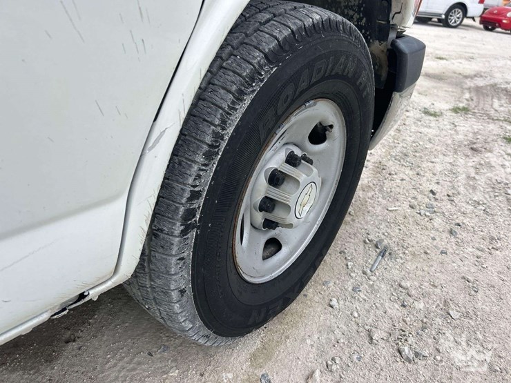 2006-chevrolet-express-knapheide-kuv-enclosed-service-van-image-25
