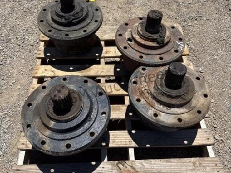 (4)-spline-drives-for-v-bottom-spreader-trailer-image-2
