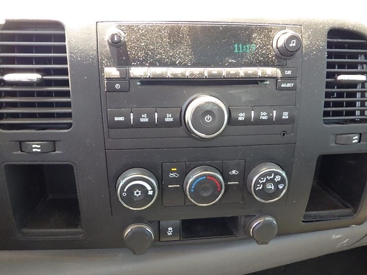 2014-chevrolet-2500hd-image-28