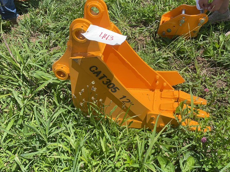 caterpillar-305-image-2