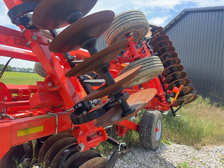 kuhn-krause-8215-image-16