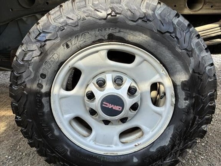 2012-gmc-sierra-2500-image-5