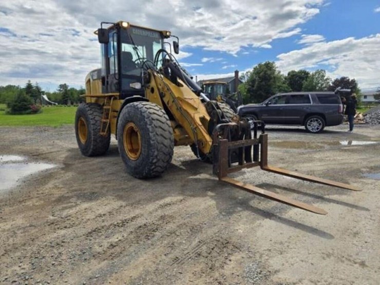 2010-caterpillar-924h-image-3