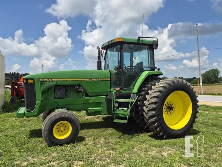 1995-john-deere-8200-image-10