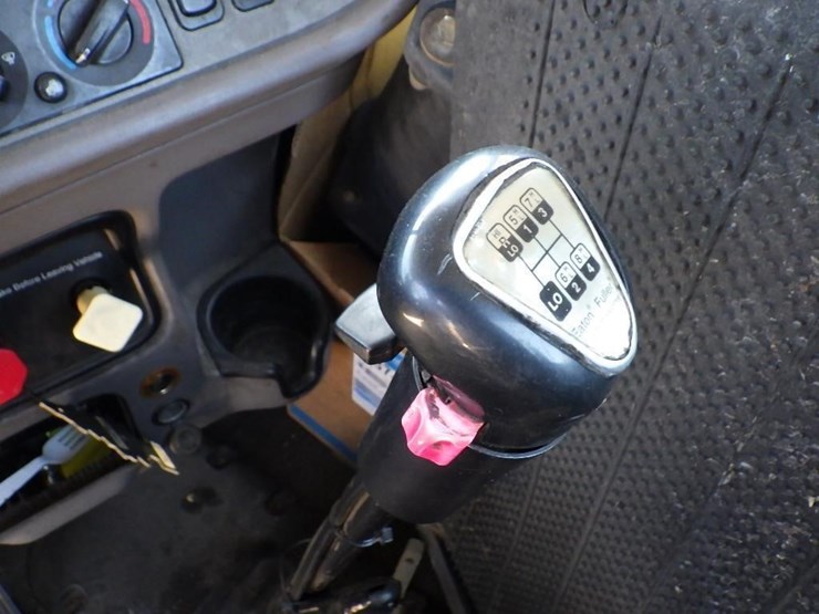 2012-peterbilt-386-image-61