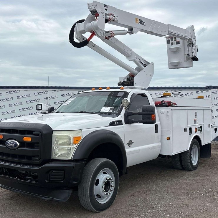 2011 ALTEC AT37G