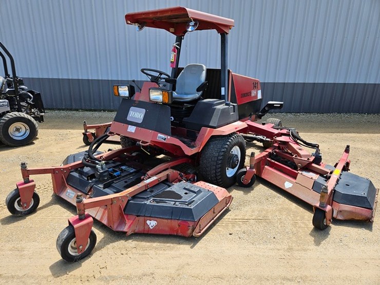 toro-groundsmaster-580d-image-1