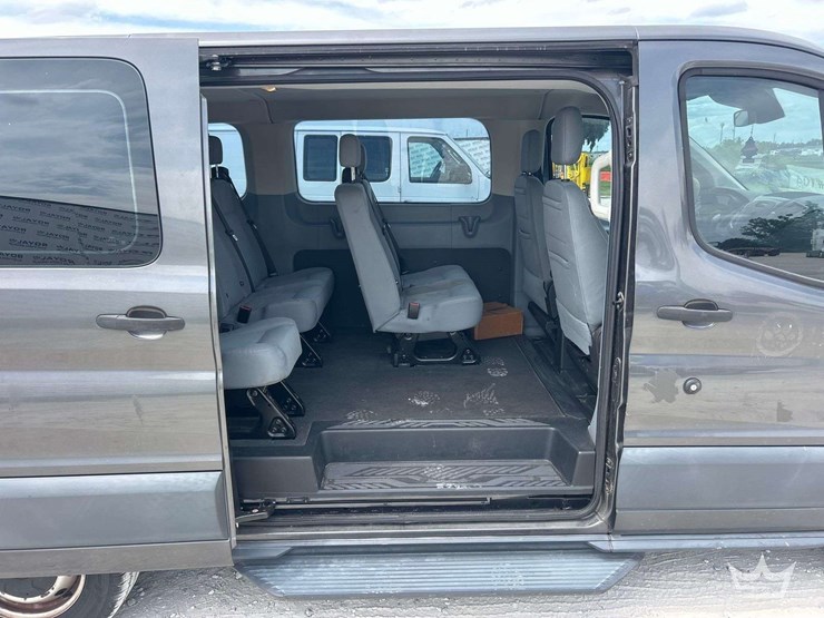 2017-ford-transit-image-16