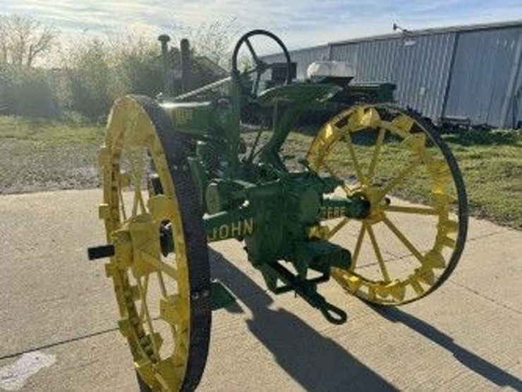 john-deere-b-image-9