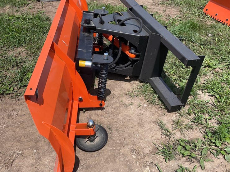 pabreak-skid-steer-hydraulic-dozer-blade-image-2