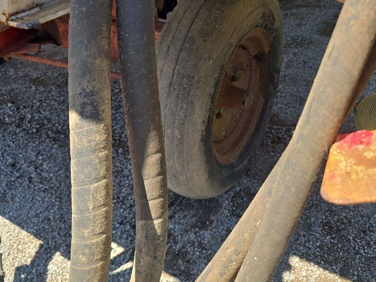 12-ton-adams-fertilizer-tender-on-running-gear,-used-last-fall,-hyd.-drive-controls,-2-compartments,-roll-tarp-image-11