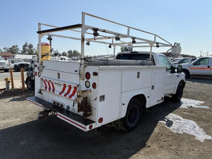 2004-ford-f350-image-3