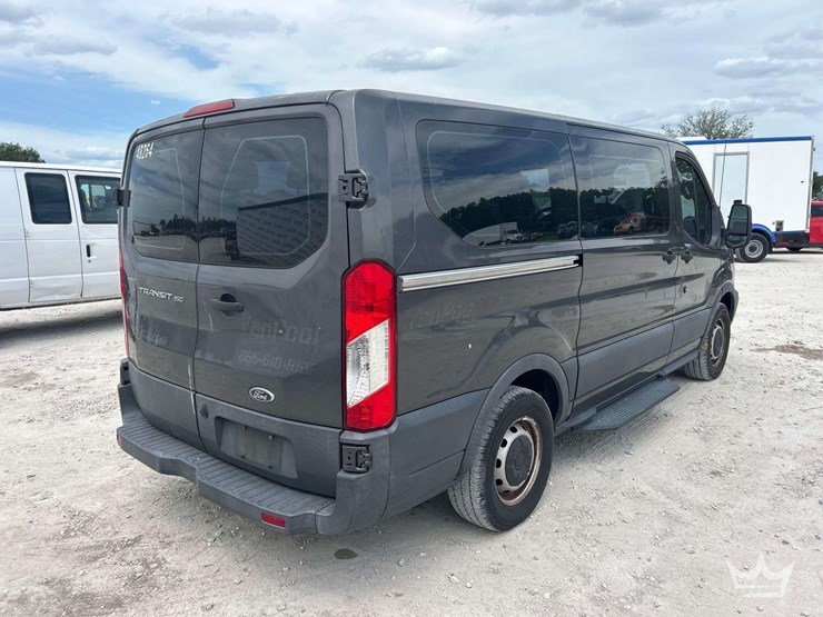 2017-ford-transit-image-3