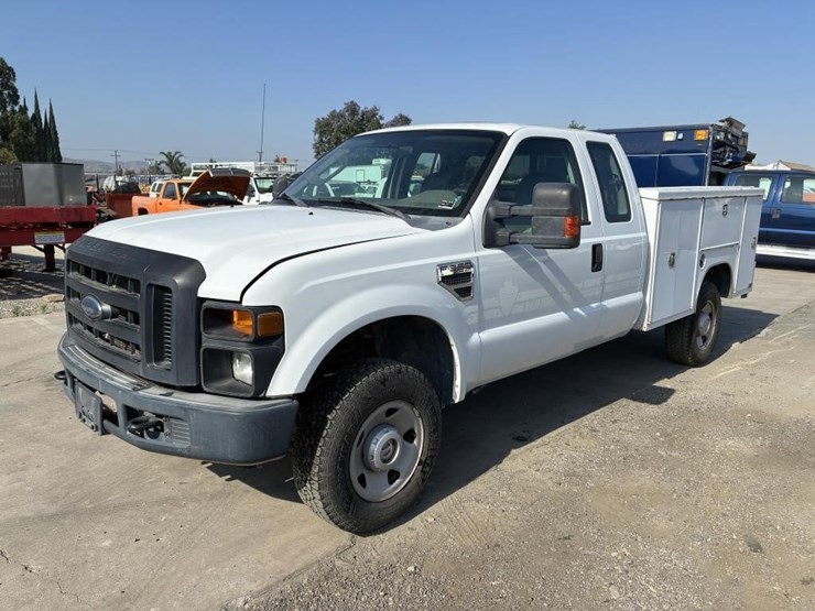 2009-ford-f350-image-1