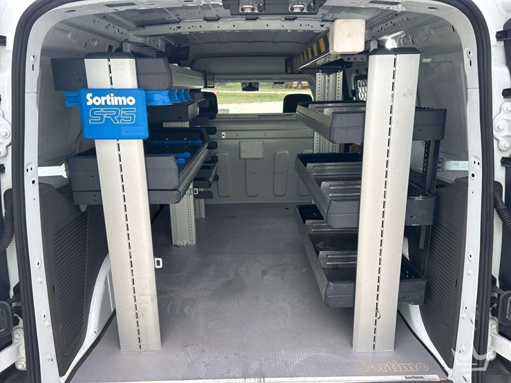2022-ford-transit-connect-image-23