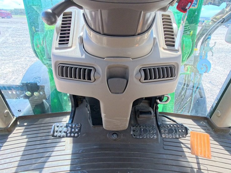 2011-john-deere-7530-premium-image-51