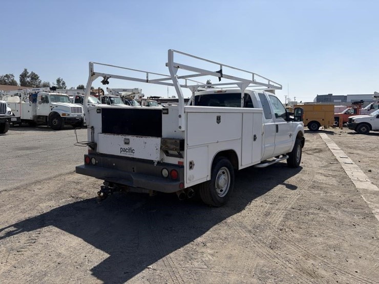 2012-ford-f250-image-3