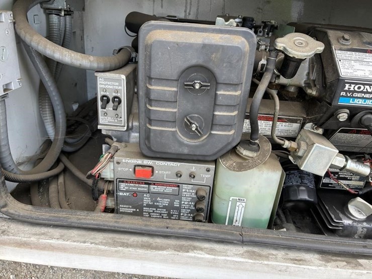 2008-ford-f550-image-16