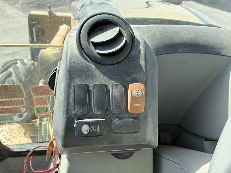 2014-caterpillar-430e-image-29
