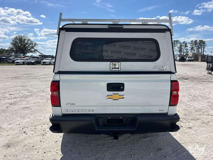2019-chevrolet-silverado-1500-image-31