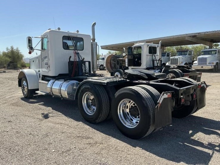 1999-peterbilt-379-image-6