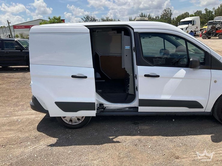 2016-ford-transit-connect-image-27