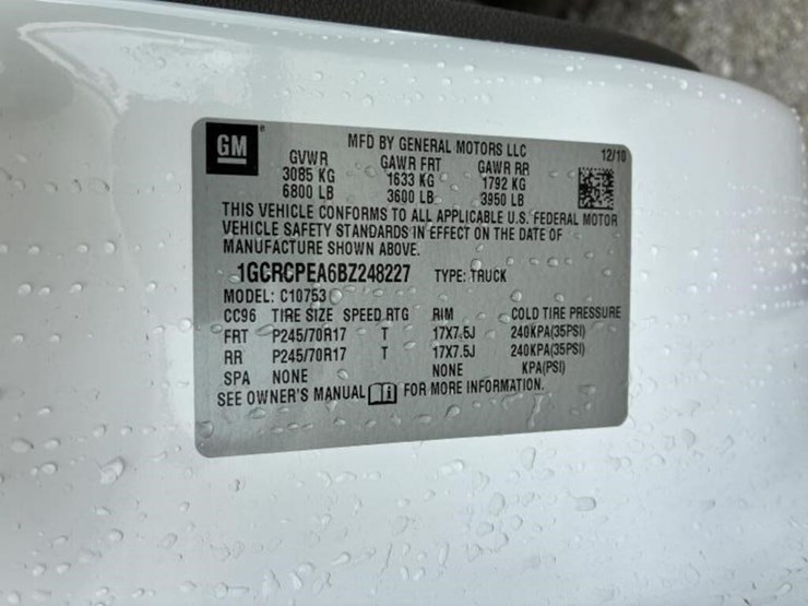 2011-chevrolet-1500-image-18
