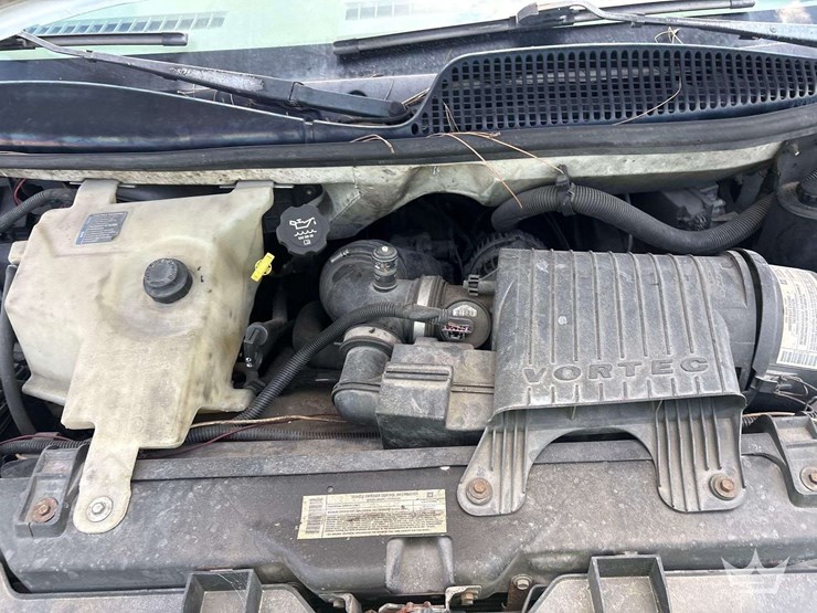 2004-chevrolet-express-3500-enclosed-service-van-image-7