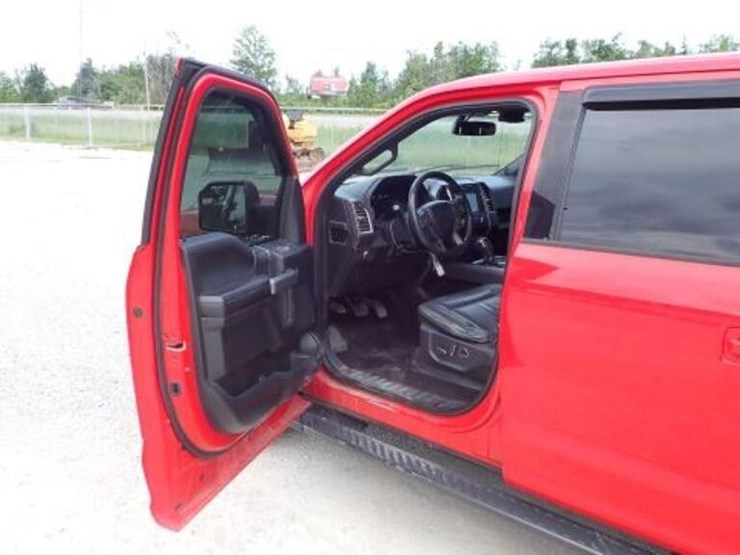 2016-ford-f150-image-12