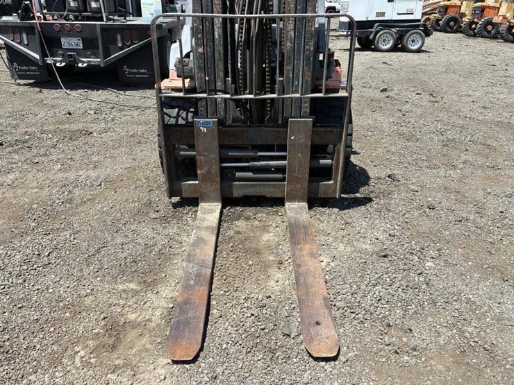 2001-toyota-7fdu35-image-7