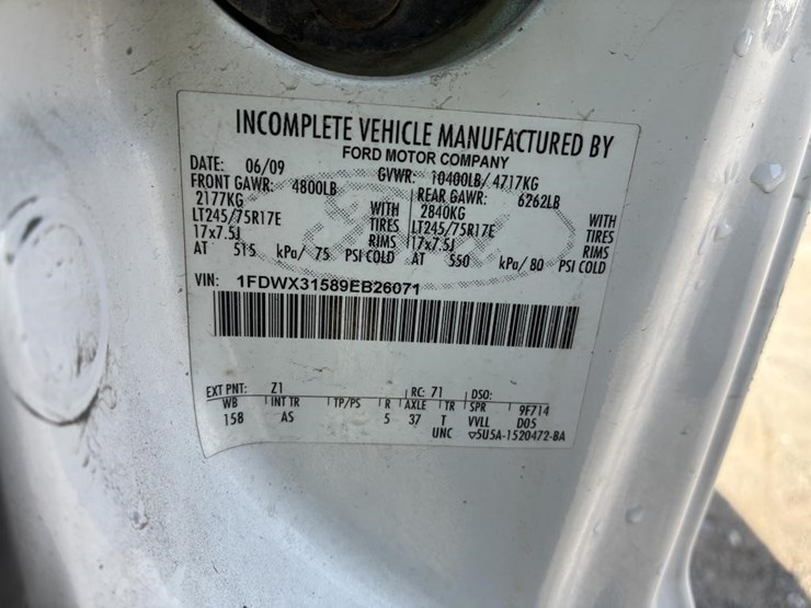 2009-ford-f350-image-22
