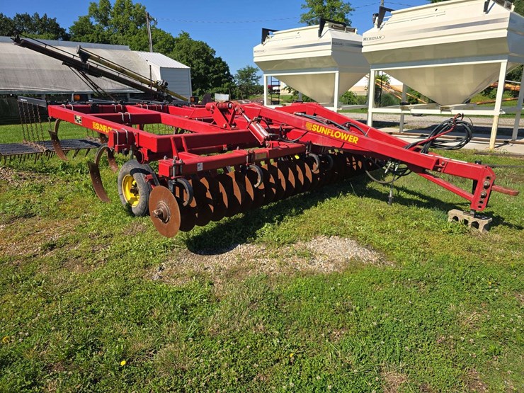 sunflower-disc-chisel,-13-shank,-c-flex-bearings,-5-bar-harrow,-walking-tandems,-hyd.-front-gang-adjust,-s/n--42112-16-image-3